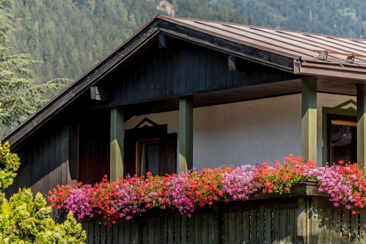 Suite Italy Pinzolo Due Giustino Esterno foto